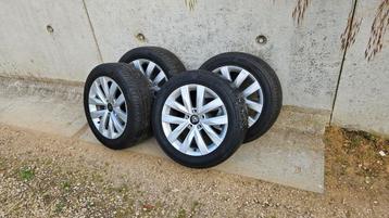 215/55/R17, VW Passat, Superb, Superb, Tiguan, Arteon en beschikbaar voor biedingen