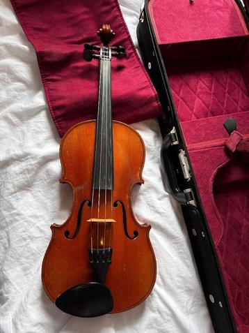 Viool beschikbaar voor biedingen