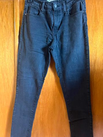 Damesbroeken m 38 en 40,M.Polo,Levis,Buiss.koopje, Enlèvement ou Envoi, Comme neuf