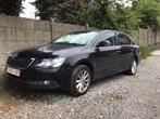 Skoda superb 16 tdi Premier propriétaire  0465572733, Auto's, Skoda, Voorwielaandrijving, Euro 5, Stof, Zwart