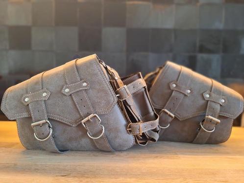 2 Vintage motorzadeltassen, Motoren, Accessoires | Koffers en Tassen, Zo goed als nieuw, Ophalen