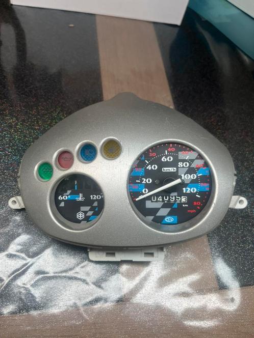 Piaggio zip sp h2o teller 120km nieuwstaat, Motoren, Tuning en Styling, Ophalen of Verzenden
