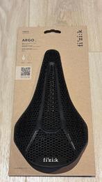 Fizik Vento Argo R3 zadel 140 mm, Neuf, Vélo de course, Selle, Enlèvement