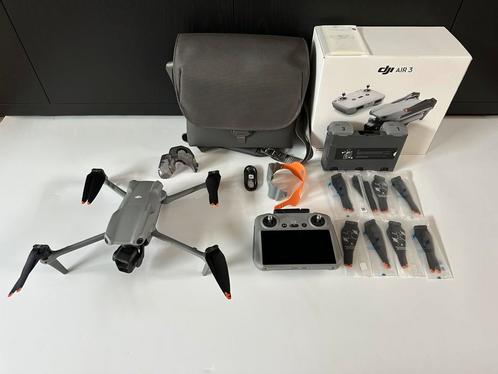 DJI Air 3 met Smart controller 2 en fly more kit |nieuwstaat, Audio, Tv en Foto, Drones, Zo goed als nieuw, Ophalen of Verzenden