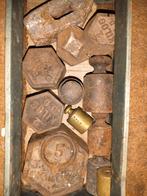 Balance ancienne grande avec les poids., Ophalen, Gebruikt