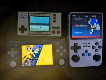 Lot de 3 consoles qui contiennent plusieurs jeux beschikbaar voor biedingen
