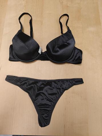 Lingerieset zwart maat B75 + M, Nieuw! beschikbaar voor biedingen