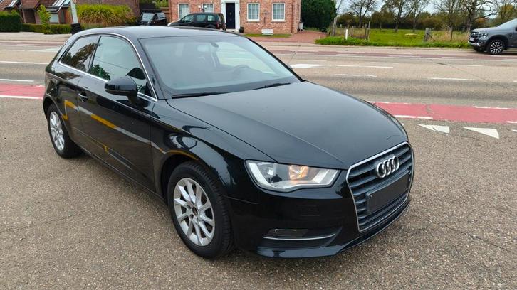 Audi A3 Attraction 3 portes 1.6 TDI 77(105) kW(ch) 6 vitesse, Auto's, Audi, Bedrijf, Te koop, A3, ABS, Airbags, Airconditioning