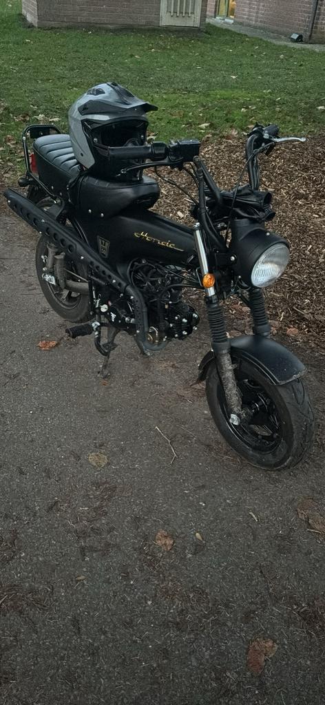 Bluroc skyteam 50cc a klasse nieuw model, Fietsen en Brommers, Brommers | Honda, Nieuw, Overige modellen, Klasse A (25 km/u), Ophalen