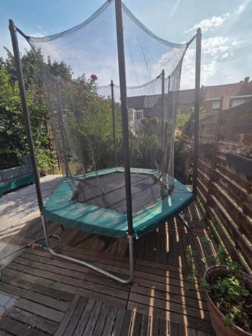 Trampoline  beschikbaar voor biedingen