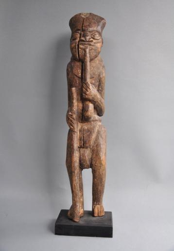 Grande statue d'ancêtre classique. BAMUN, Cameroun, 1960-197