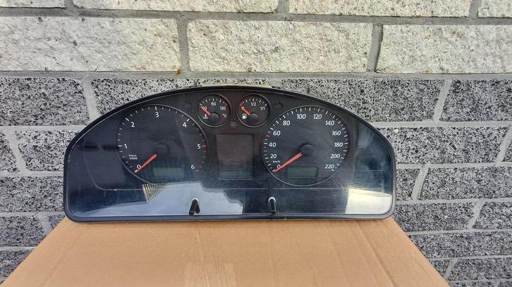Volkswagen T5 Transporter Tellerunit Tellerklok 88311346 TDI, Auto-onderdelen, Dashboard en Schakelaars, Volkswagen, Gebruikt