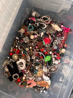 Superveel knutselgerief kralen en sieraden, Ophalen, Gebruikt