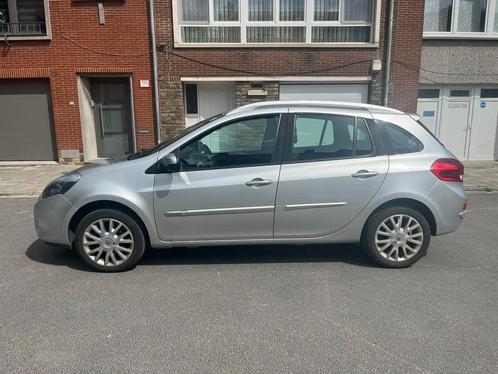 Renault clio 1.6 essence Aut. 69000 km 09/2011, Autos, Renault, Entreprise, Achat, Clio, ABS, Airbags, Air conditionné, Ordinateur de bord