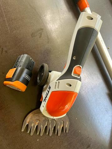 Stihl buxusschaar/graskantschaar beschikbaar voor biedingen