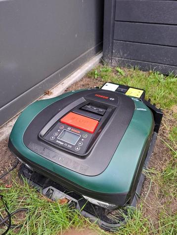 Tondeuse à gazon robotisée Bosch Indego XS 300, Avec capteur de pluie, Enlèvement, Bosch, Moins de 20 cm