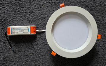 led downlight
RGBW  beschikbaar voor biedingen