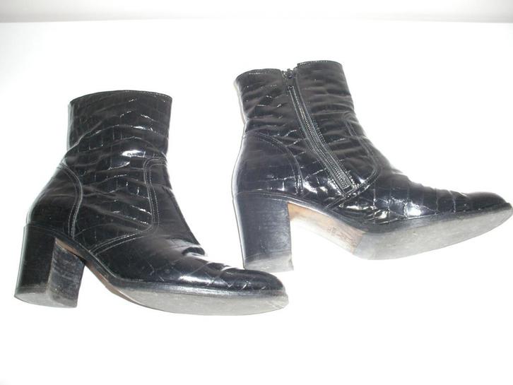Damesschoenen enkellaarsjes maat 37 gelakt, Kleding | Dames, Schoenen, Zo goed als nieuw, Lage of Enkellaarzen, Zwart, Ophalen of Verzenden