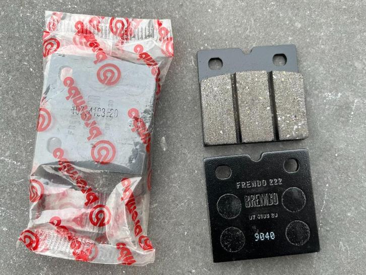 BREMBO 2 sets remblokken voor/achter, Links & rechts, Motoren, Onderdelen | Merk-onafhankelijk, Nieuw, Ophalen