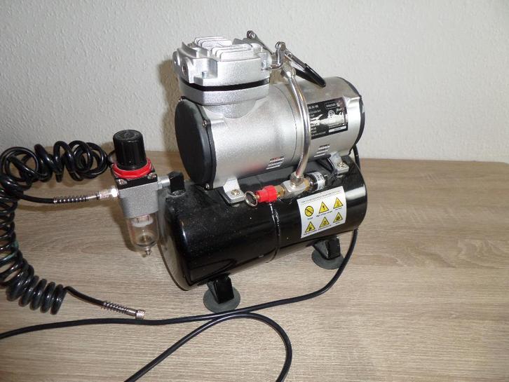 Sparmax modelbouwpakket, das, verf, gereedschap, etc., Hobby en Vrije tijd, Modelbouw | Vliegtuigen en Helikopters, Gebruikt, Ophalen of Verzenden