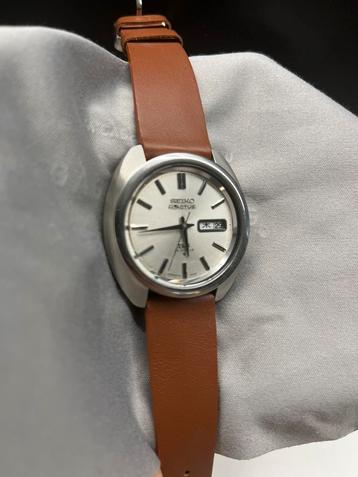 Seiko 5 Actus SS Jumbo White beschikbaar voor biedingen