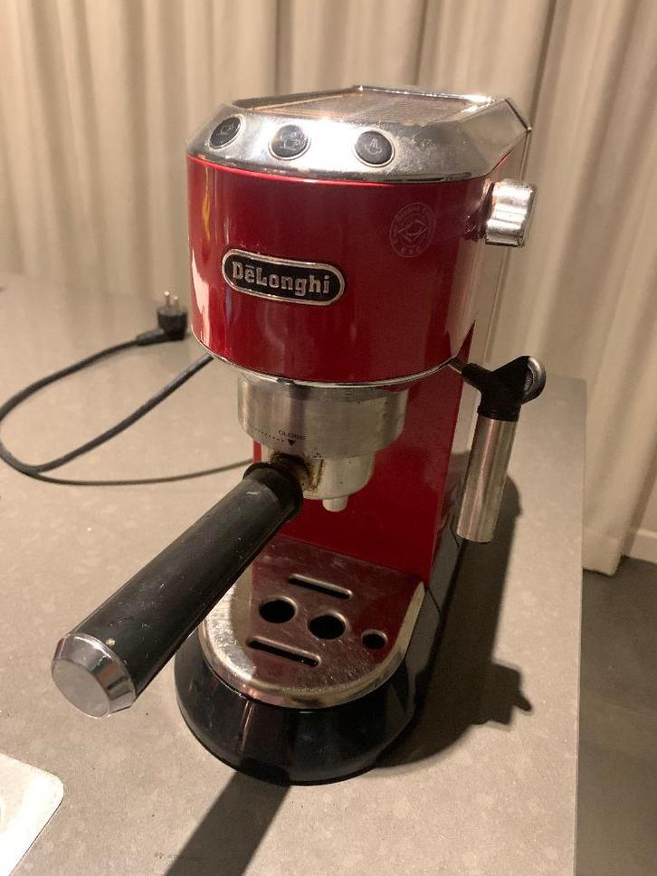 Delonghi compacte expresso machine, Elektronische apparatuur, Koffiezetapparaten, Gebruikt, Gemalen koffie, Espresso apparaat