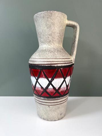 Vaas West Germany beschikbaar voor biedingen