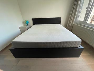 Ikea bed MALM 180 x 200 kingsize met matras en opberglades