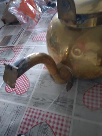 Antieke koperen ketel beschikbaar voor biedingen