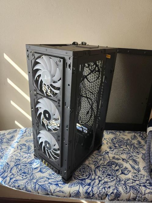 Boitier mini-tx Corsair 2000D rgb, Computers en Software, Computerbehuizingen, Gebruikt, Ophalen of Verzenden