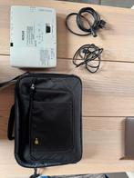 Epson beamer + 2 kabels + laptopzak, Audio, Tv en Foto, Beamers, Ophalen, Zo goed als nieuw