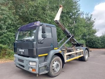 MAN 18.240 L19 LC 4x2 18.240 4x2 BB abrolkipper. Good techni beschikbaar voor biedingen