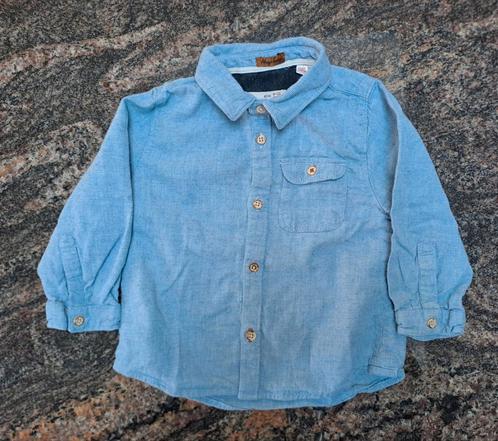 Mt 80 Lichtblauw hemd, Kinderen en Baby's, Babykleding | Maat 80, Zo goed als nieuw, Jongetje, Overhemdje of Bloesje, Ophalen of Verzenden