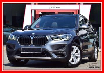 BMW X1 PHEV LEDER - NAVI - LED - PANO DAK - SPORTZETELS, Auto's, BMW, Gebruikt, 1820 kg, Leder, Bedrijf