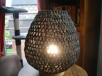 Lampe d'ambiance tressée beschikbaar voor biedingen
