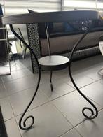 Tafeltje, Enlèvement