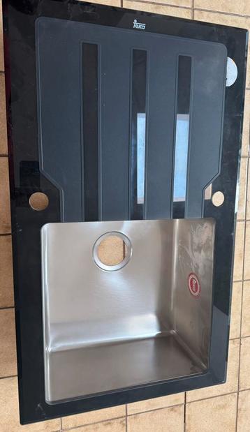 Spoelbak zwart (Afvoerplug inclusief) beschikbaar voor biedingen