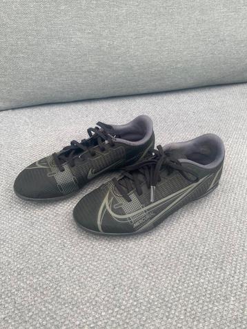 Voetbalschoen nike maat 34 beschikbaar voor biedingen
