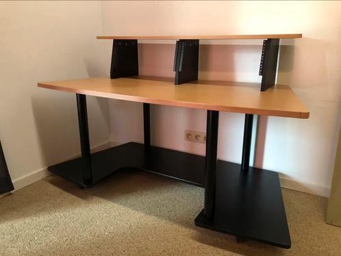 Studiobureau op wielen, Huis en Inrichting, Bureaus, Gebruikt, Bureau, Met wielen, Ophalen