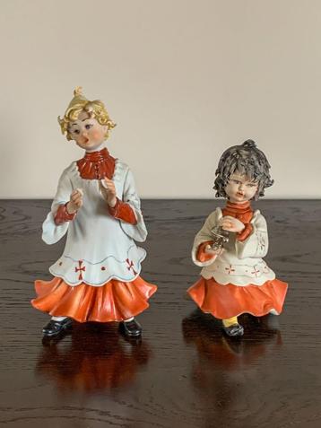 Figurines en biscuit, porcelaine à couronne N, parfait état