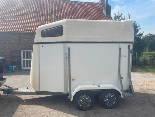 Hotra tramper xl volledig vernieuwd, Dieren en Toebehoren, Paarden en Pony's | Trailers en Aanhangwagens, Gebruikt, 2-paards trailer
