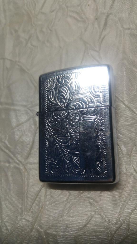 Vintage aansteker Zippo briquet  Chrome venetian H VIII  07, Livres, Enlèvement ou Envoi, Comme neuf