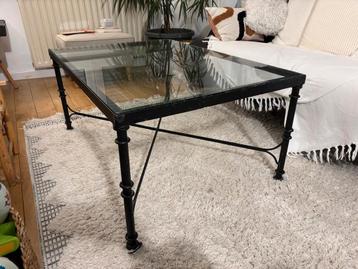 Table basse verre et fer forgé noir beschikbaar voor biedingen