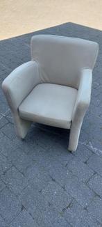 2 soorten stoelen, Ophalen, Zo goed als nieuw