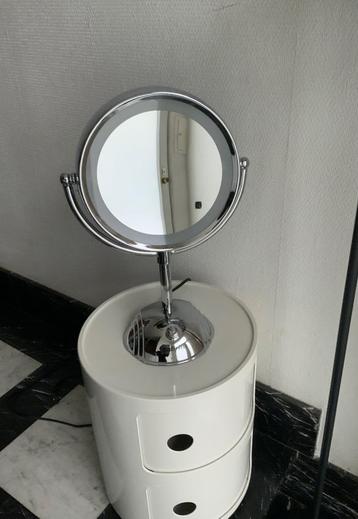 Grand miroir lumineux de la marque Babyliss beschikbaar voor biedingen