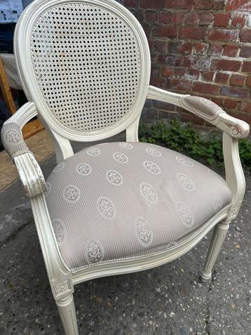 5 chaises accoudoirs  beschikbaar voor biedingen