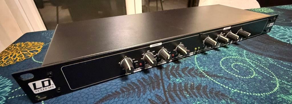 Filtre actif 2 voies stéréo / 3 mono, Muziek en Instrumenten, Effecten, Zo goed als nieuw, Ophalen of Verzenden