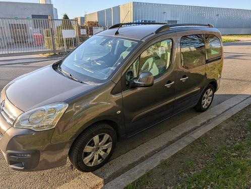 Citroën berlingo 2 1.2 110cv highlight premiere main, Auto's, Citroën, Particulier, Berlingo, ABS, Achteruitrijcamera, Airbags