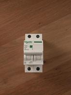 Schneider automaat 6A, Doe-het-zelf en Bouw, Elektriciteit en Kabels, Ophalen, Nieuw
