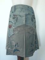 Vintage kaki rok maat 38 met borduursel, Kleding | Dames, Rokken, Ophalen of Verzenden, Zo goed als nieuw